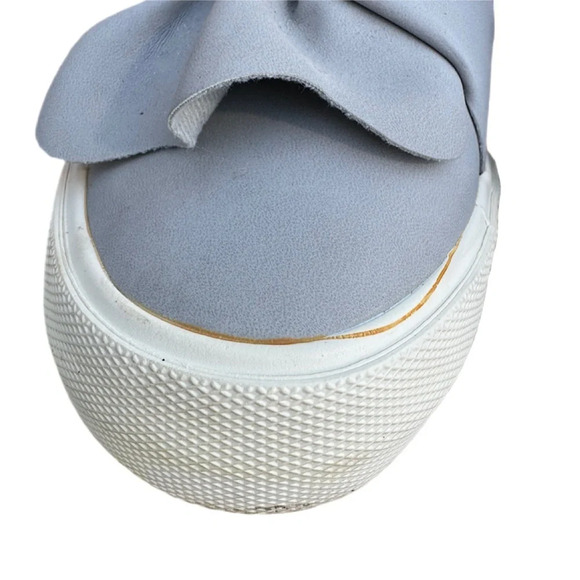 Chic American Eagle Light Smoke Sneakers Size 7 with Elegant Twisted Bow Detail - Picture 9 of 9